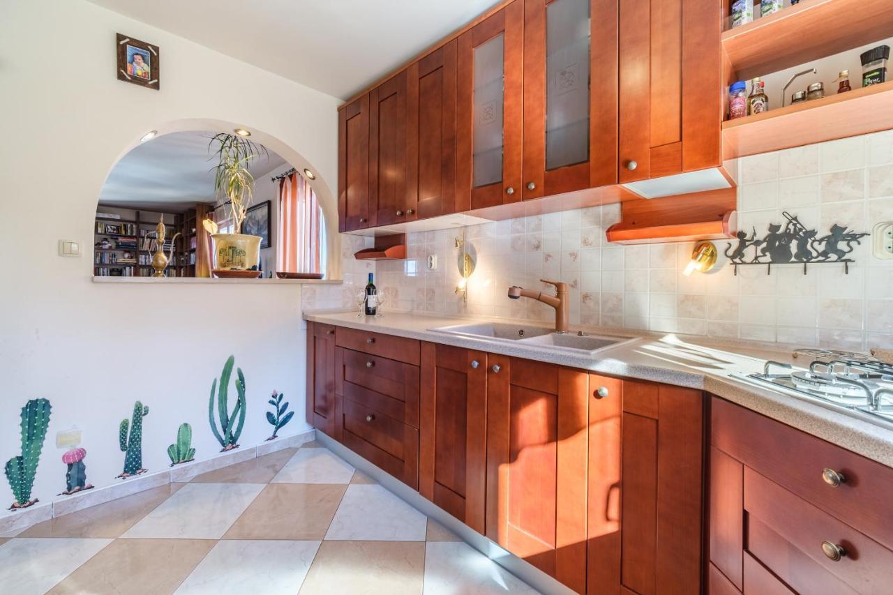 Alen & Deni Apartment Sutivan ภายนอก รูปภาพ